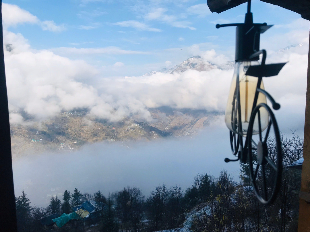 The Happy Host主图