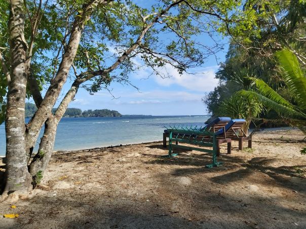 White Sands Lembeh-泳池