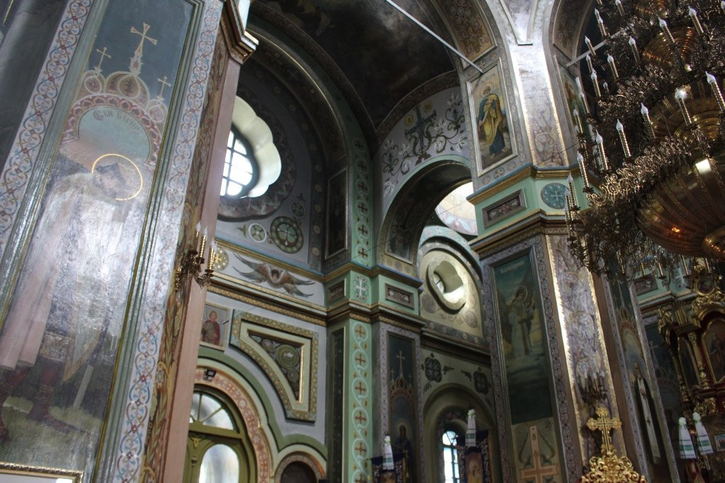 Holy Resurrection Cathedral-罗夫诺必去景点