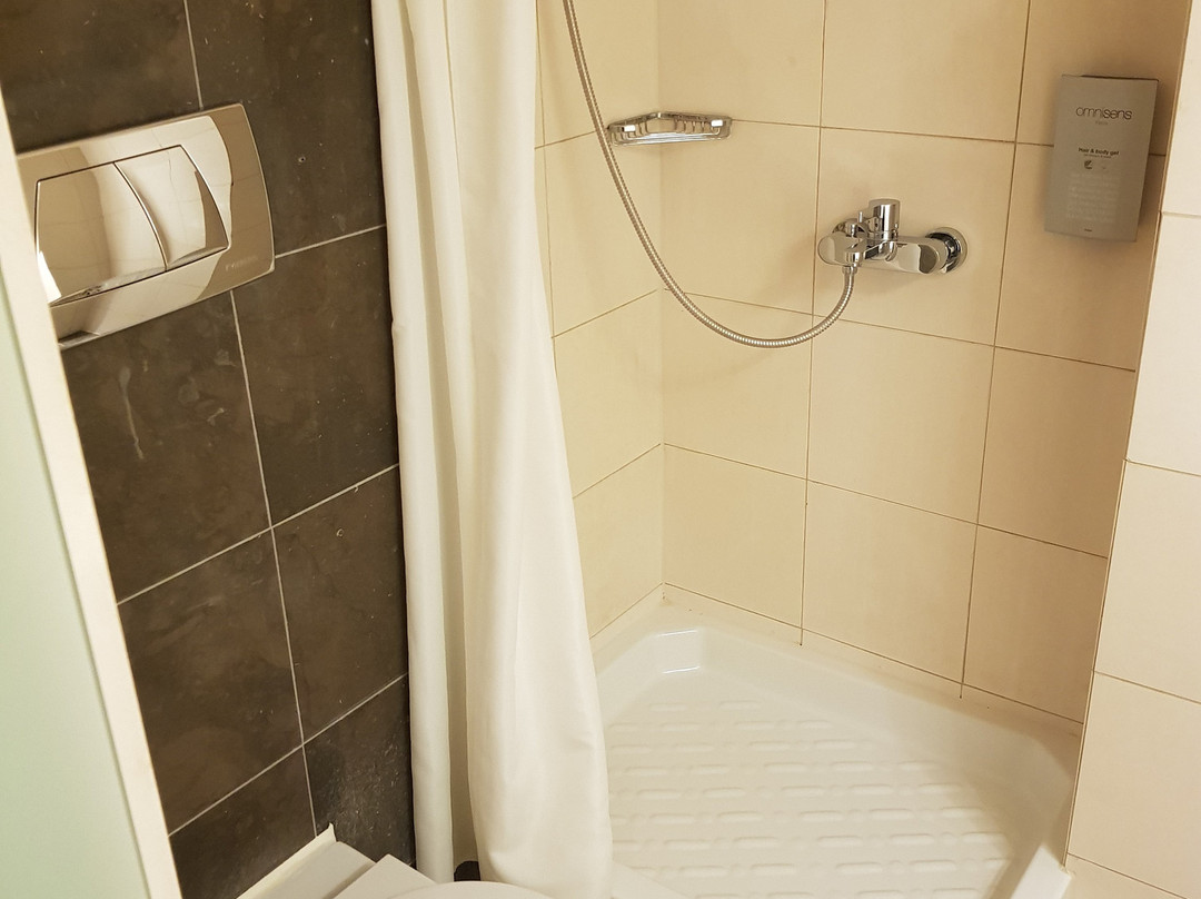 奥林匹亚酒店主图