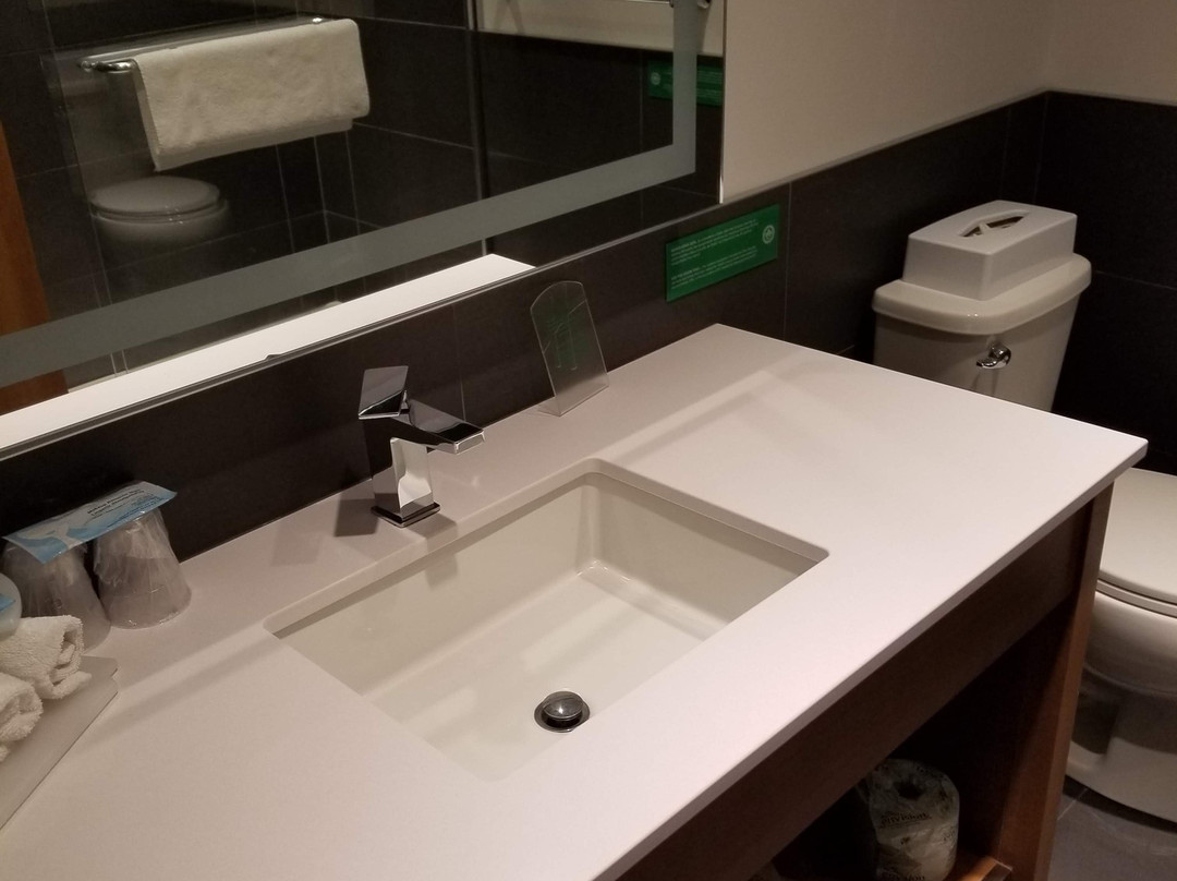 Holiday Inn Express & Suites Vaudreuil - Dorion By IHG主图