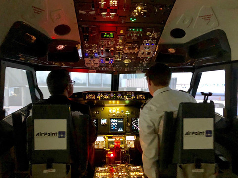 AirPoint - Flight Simulator Experience-华沙必去景点