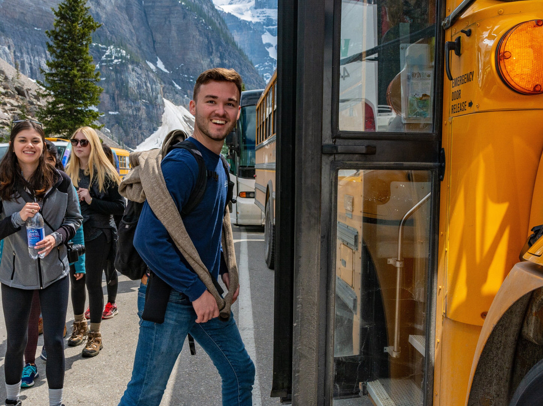 HopOnBanff Ltd.-路易斯湖必去景点