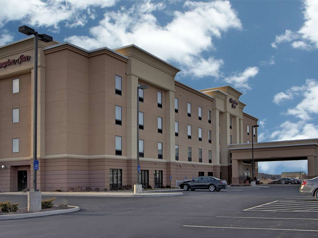 迪法恩斯希尔顿恒庭酒店主图