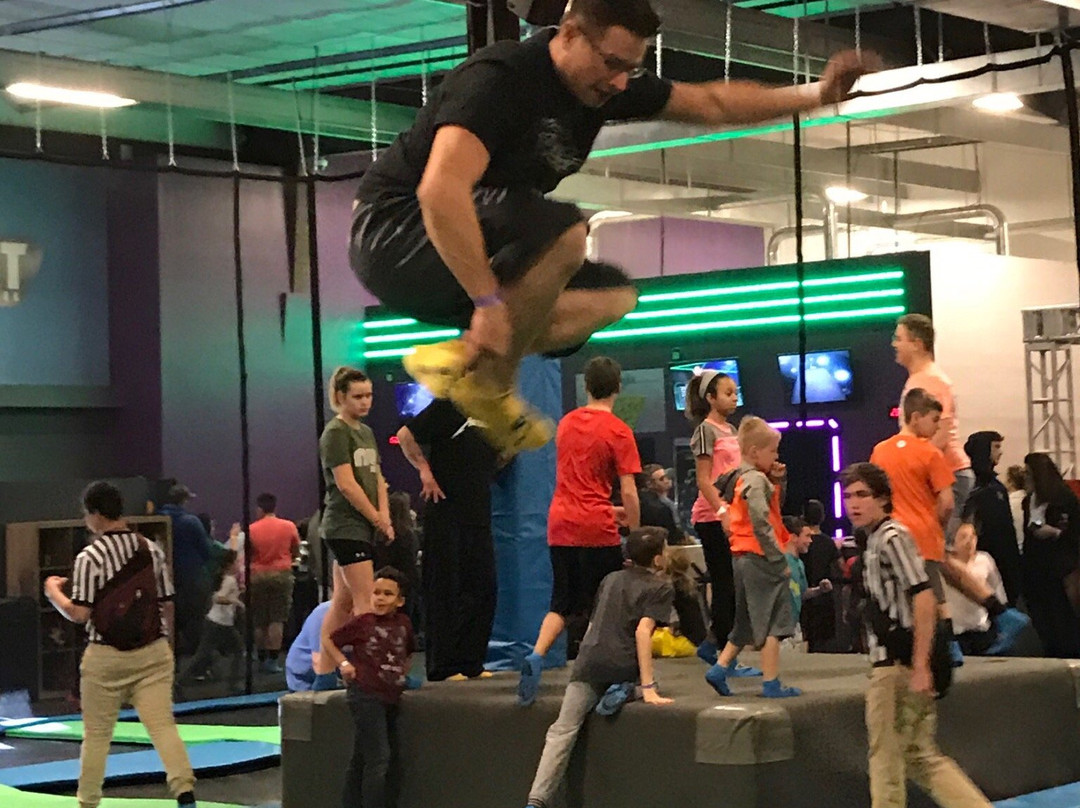 Flight Trampoline Park景点图片