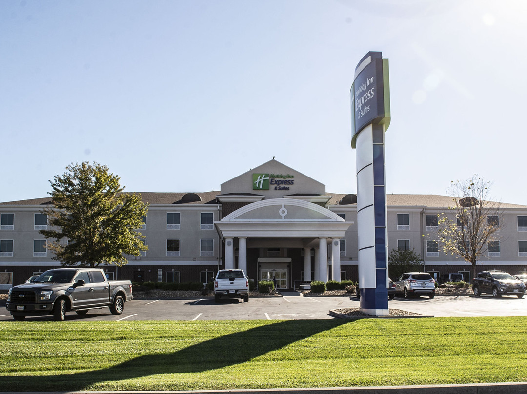 Holiday Inn Express & Suites Sedalia By IHG主图