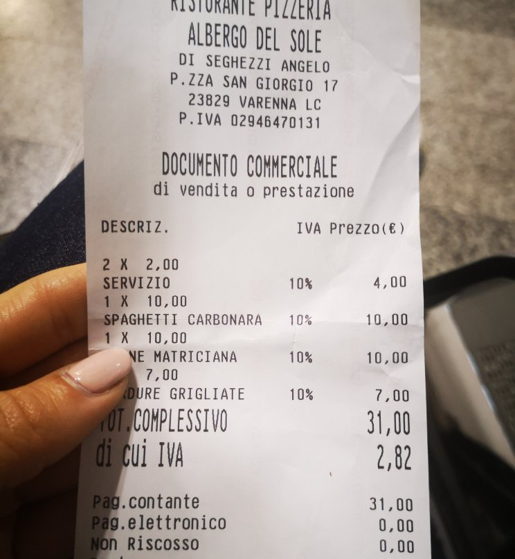 德索乐酒店