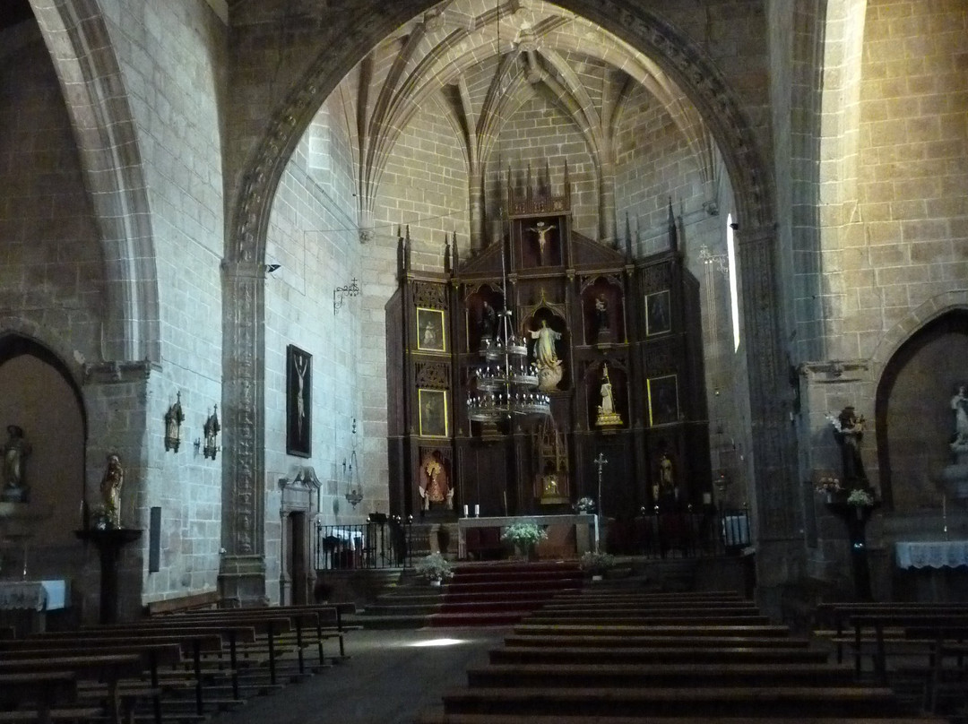 Iglesia de Nuestra Senora entre Dos Alamos景点图片