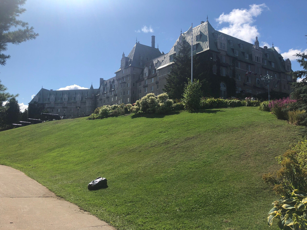 Fairmont Le Manoir Richelieu Golf Club-拉马尔拜必去景点
