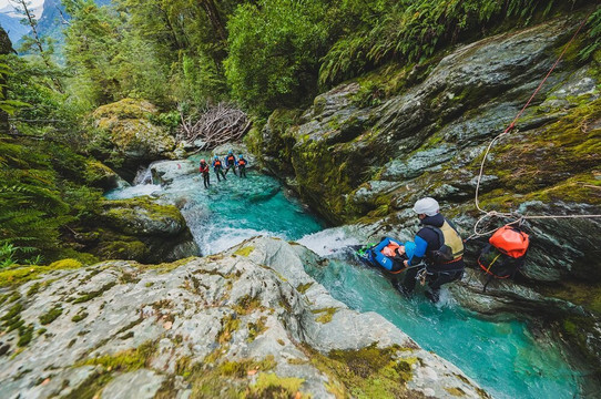 皇后镇悬崖跳水-皇后镇必去景点