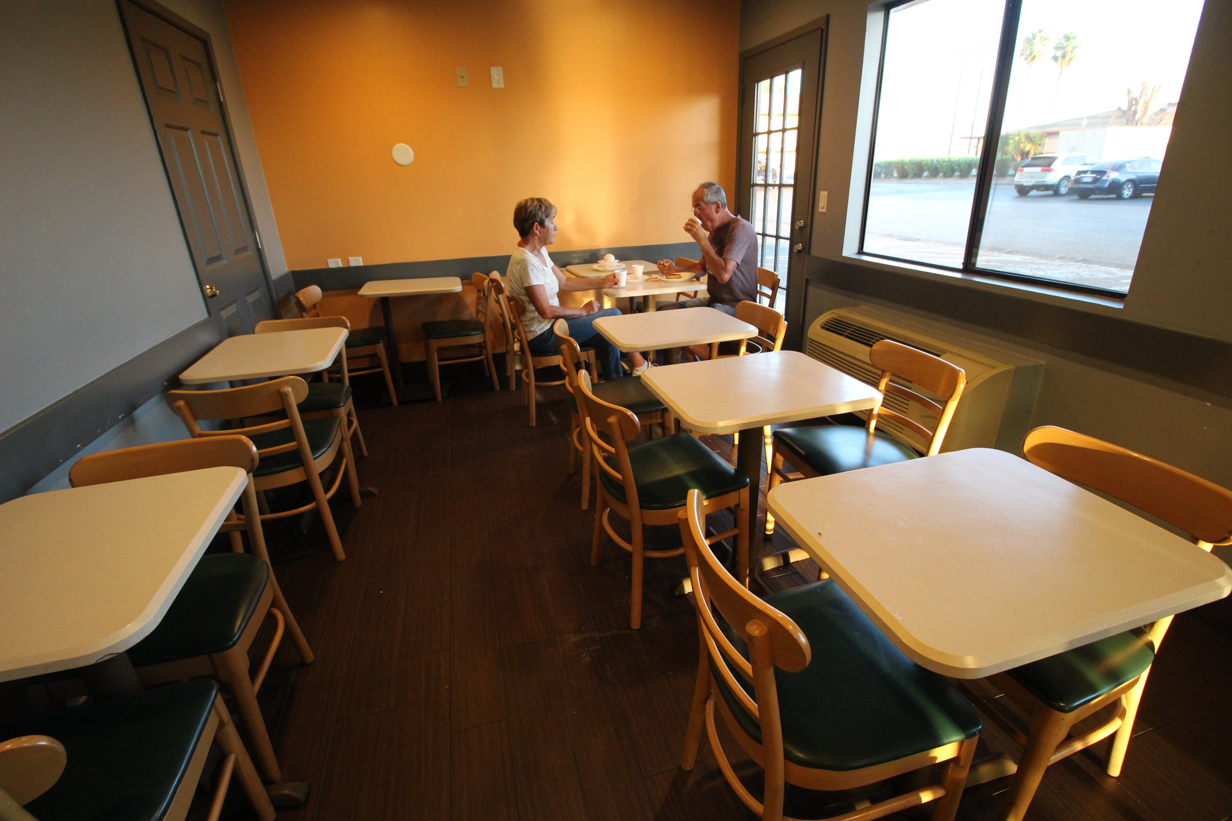 Vagabond Inn Bakersfield South-餐饮