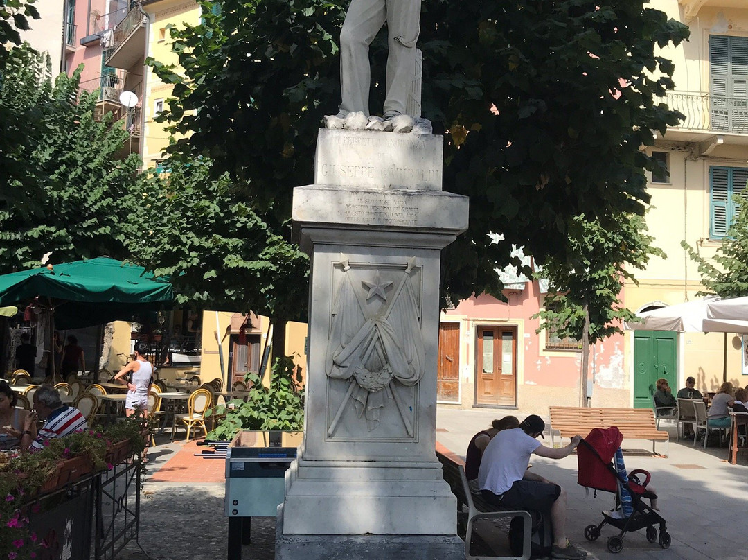 Monumento a Giuseppe Garibaldi-滨海蒙特罗梭必去景点