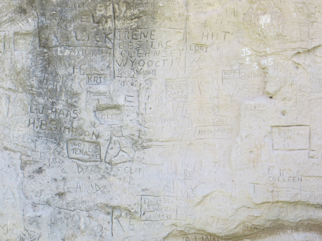 Register Cliffs-Guernsey必去景点