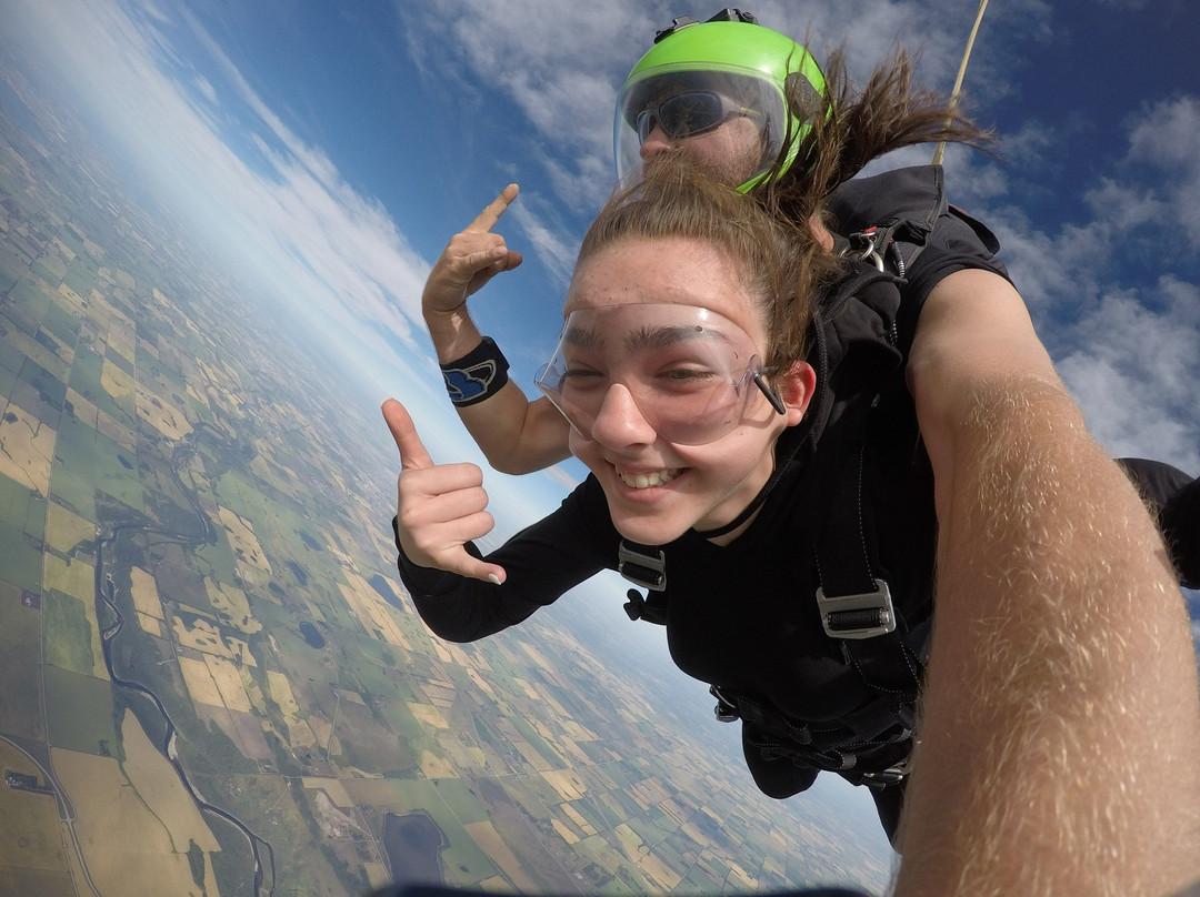 Alberta Skydive Central景点图片