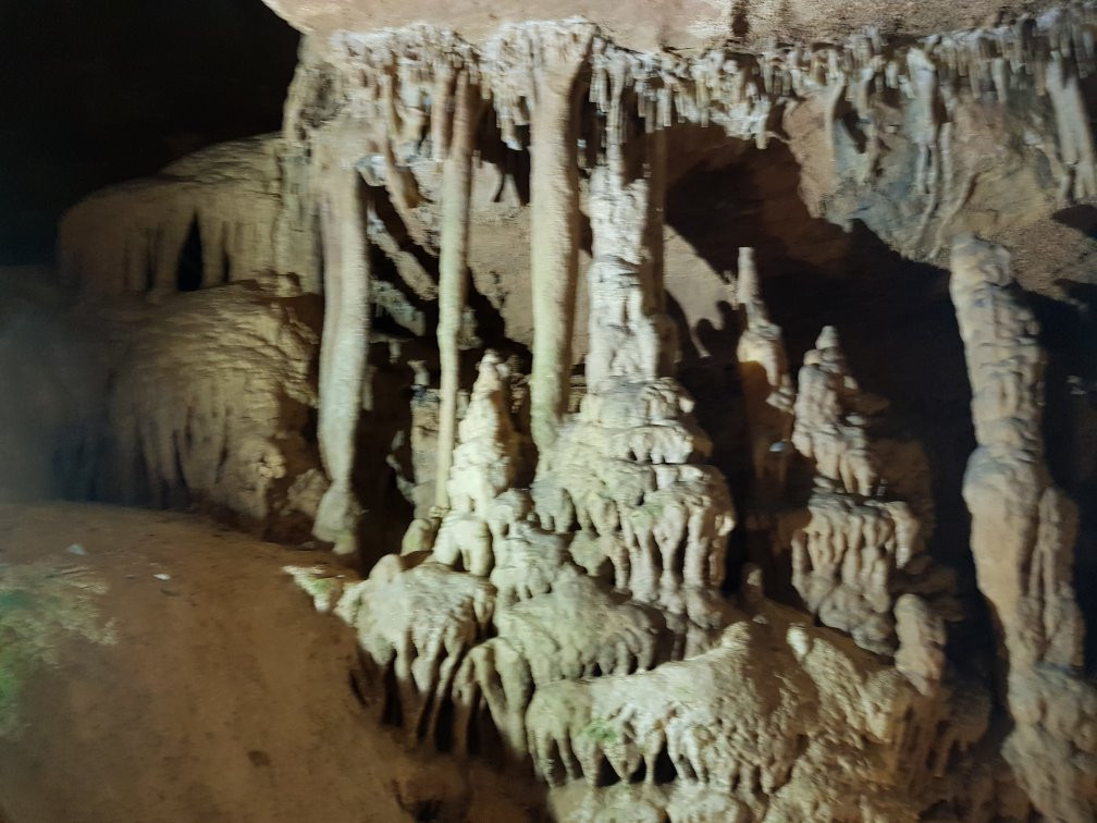 Geofizicheskaya Cave景点图片