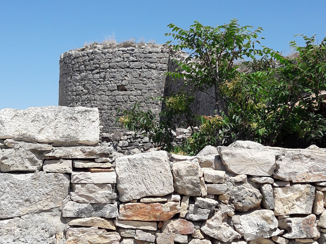 Castle of Rello景点图片