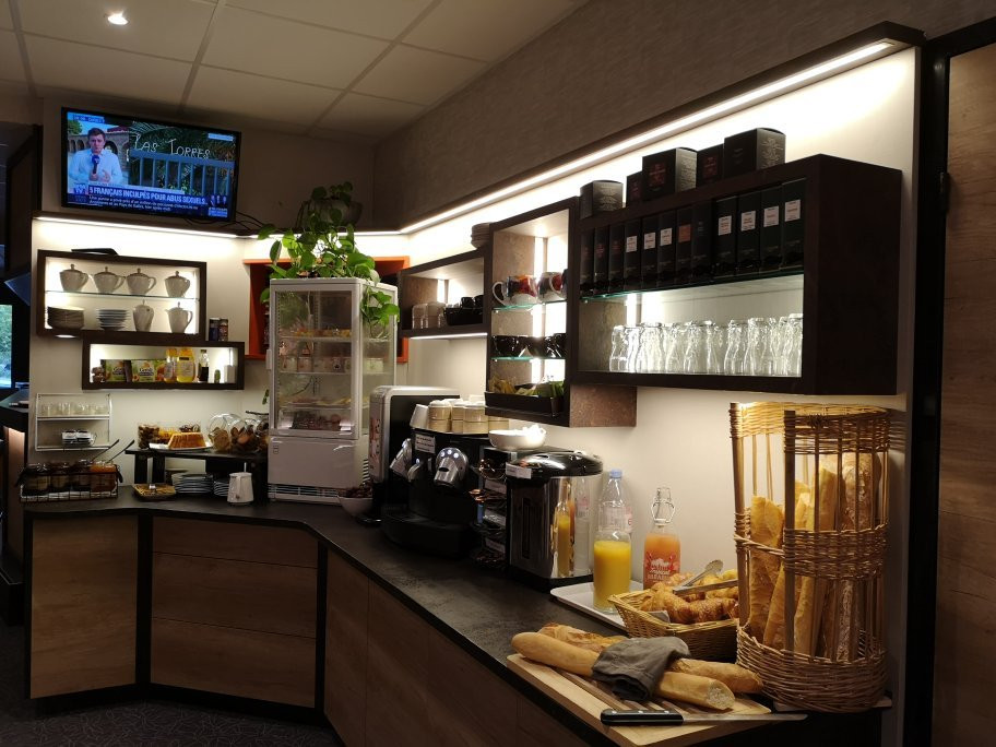 城堡因特尔酒店主图