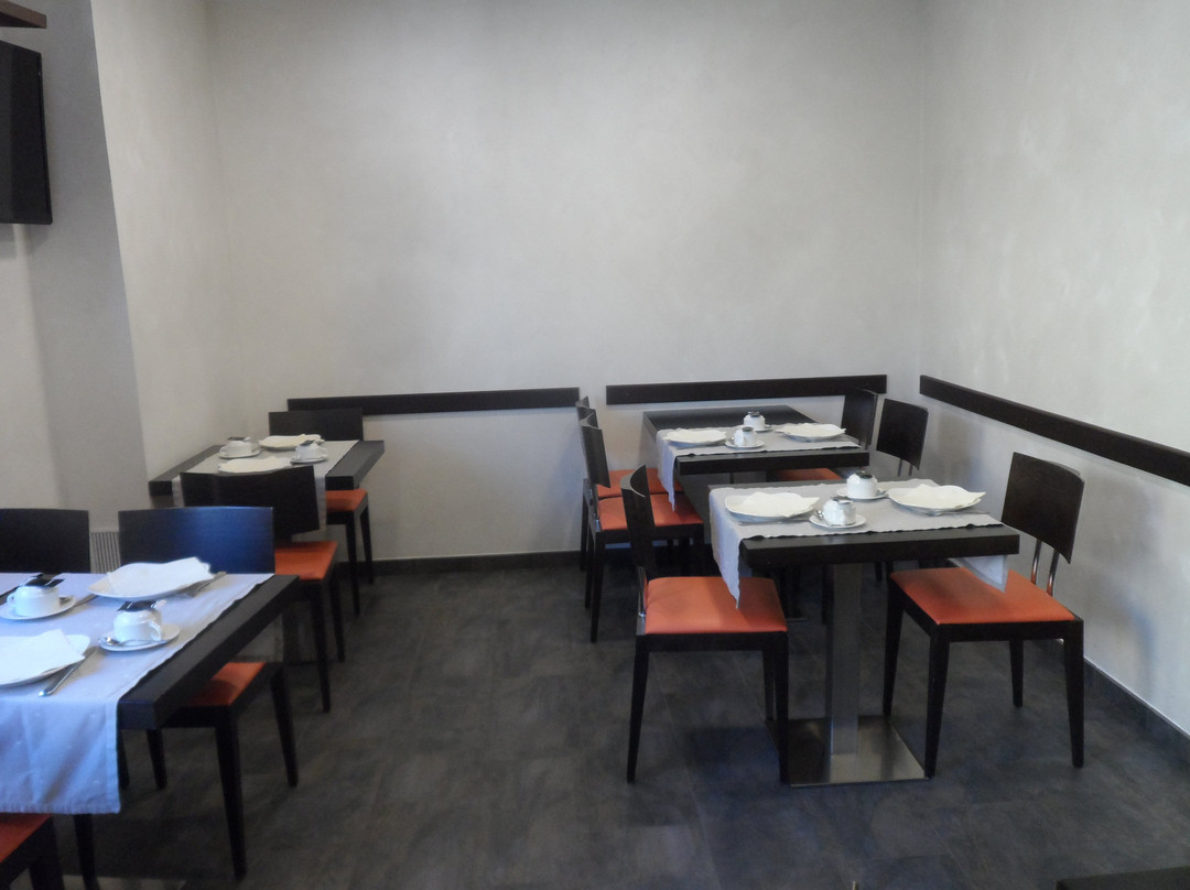 Hotel 9 Sant Antoni主图