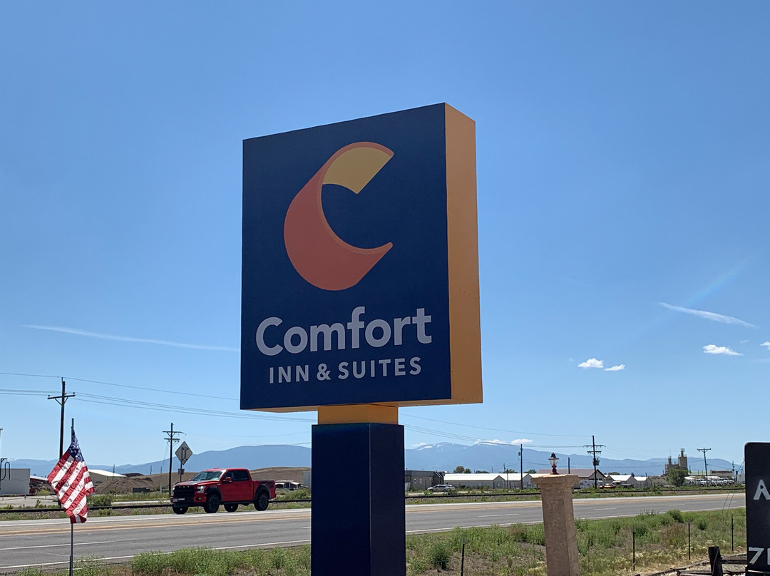 Comfort Inn & Suites主图