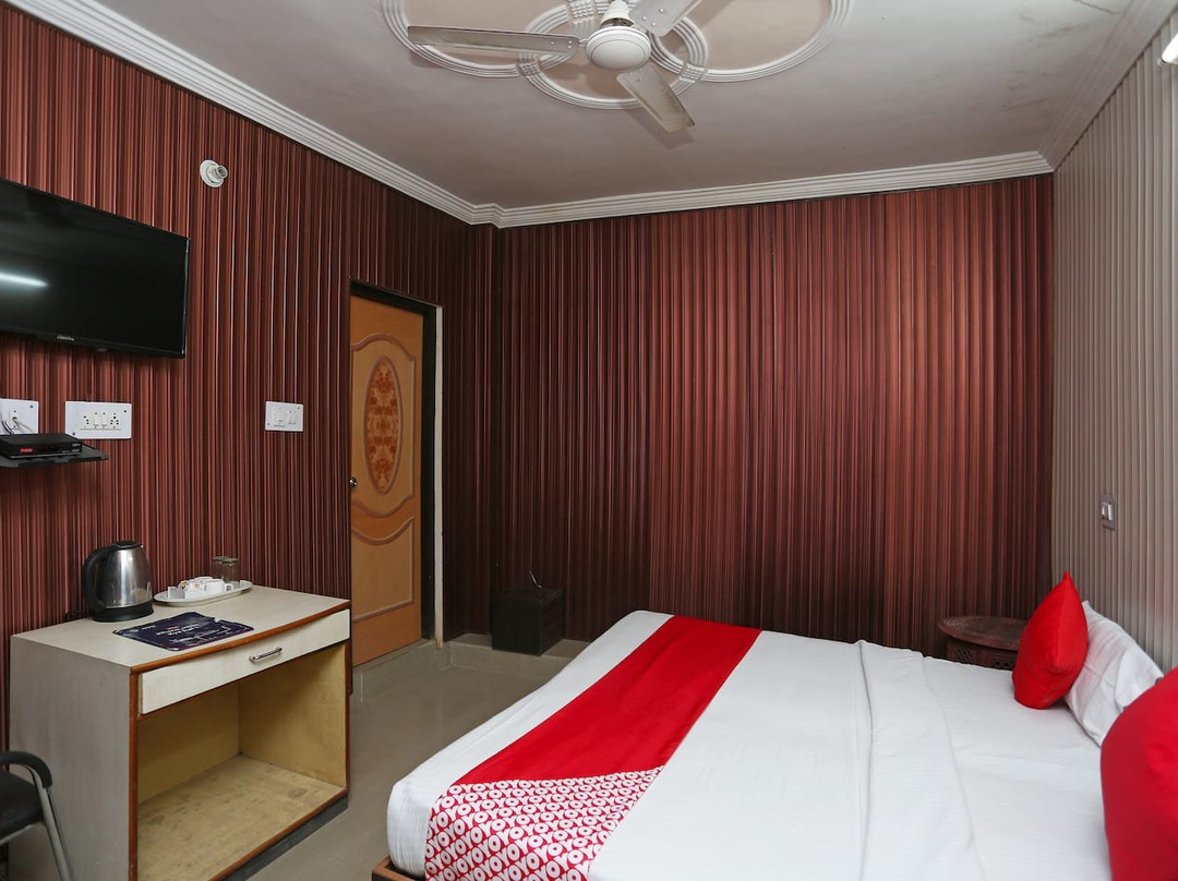 OYO 16391 Mangalam Palace主图