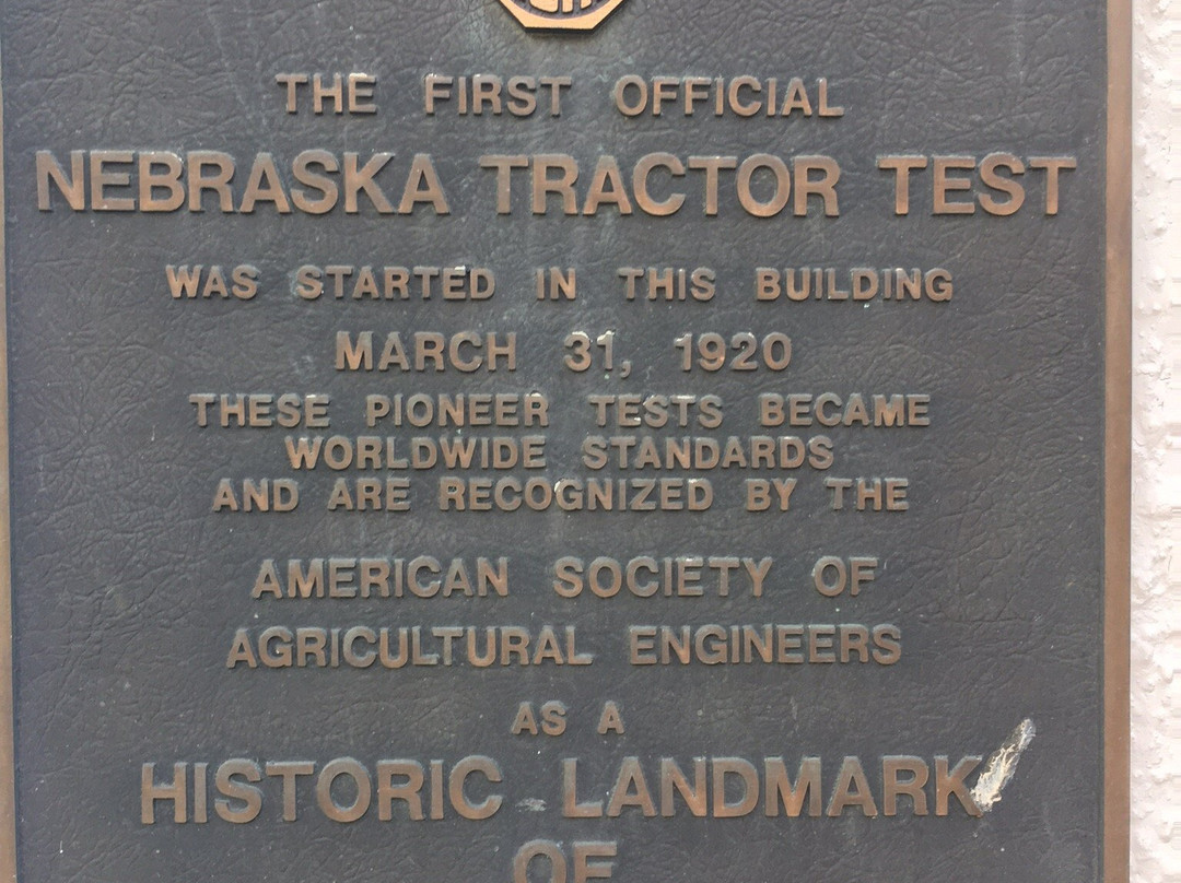 Lester F. Larsen Tractor Test & Power Museum-林肯必去景点
