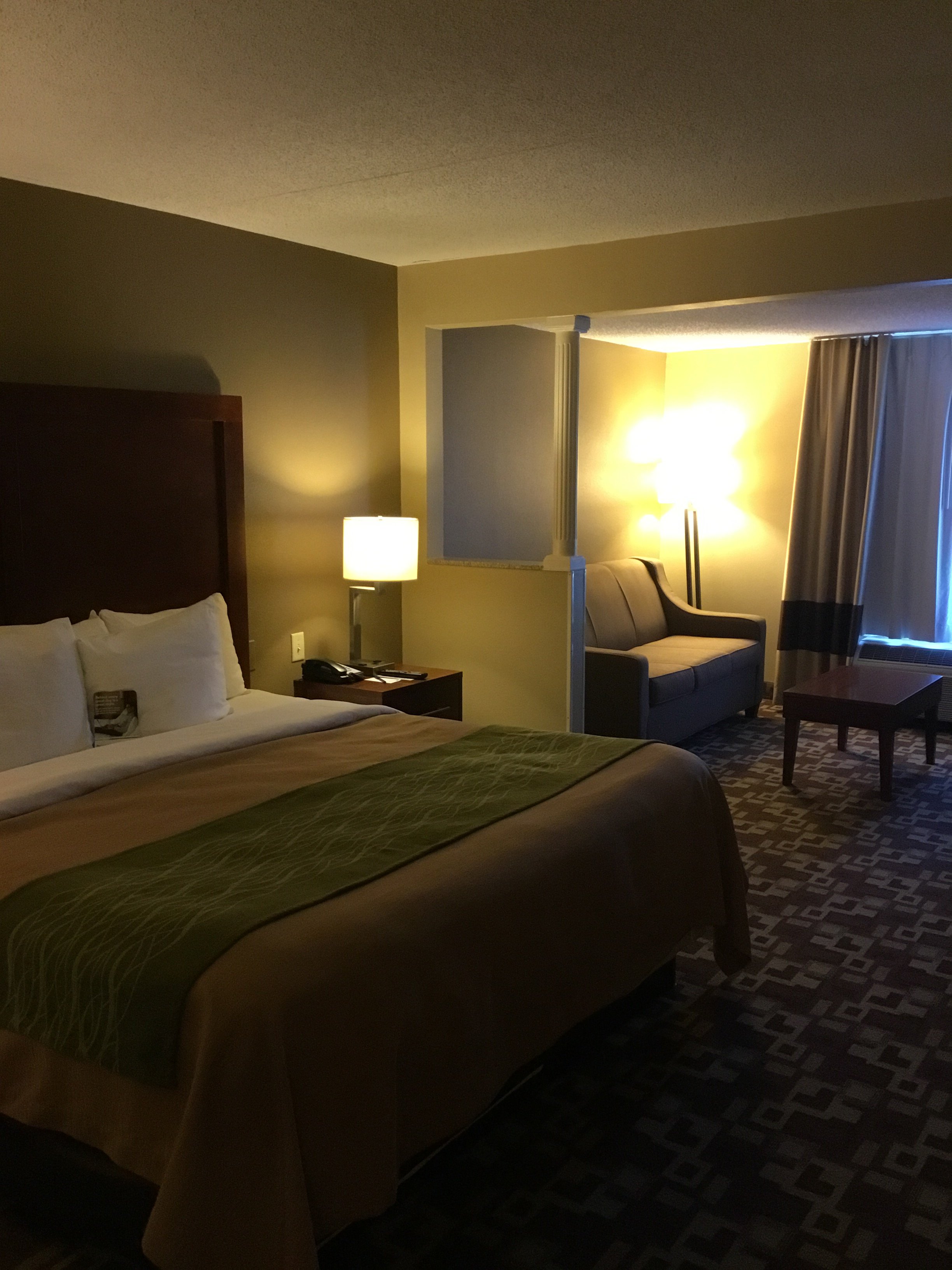 Comfort Inn & Suites-portrait