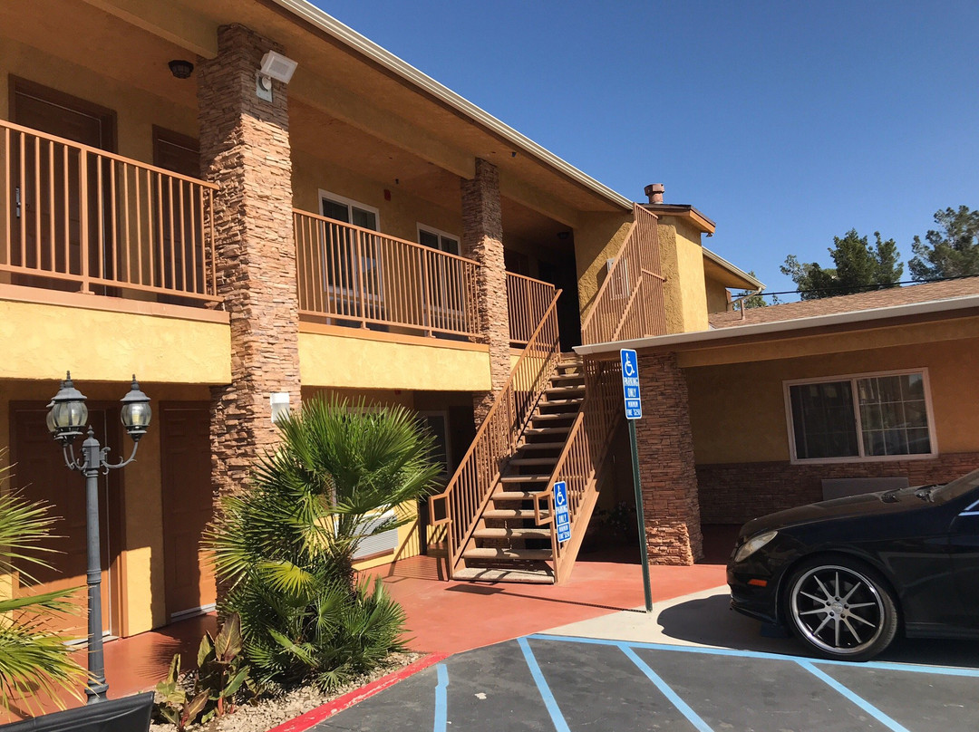 Rodeway Inn Adelanto Us 395主图