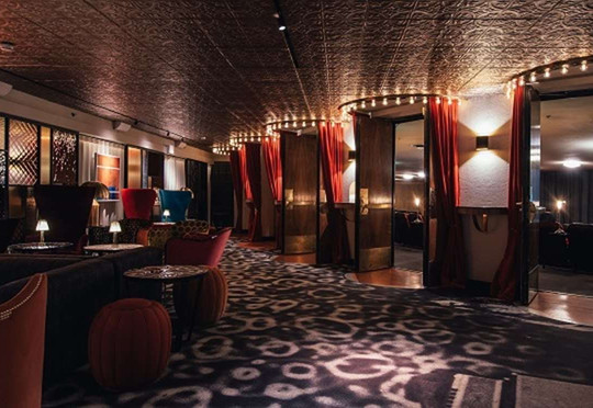 Senate Luxury Suites主图