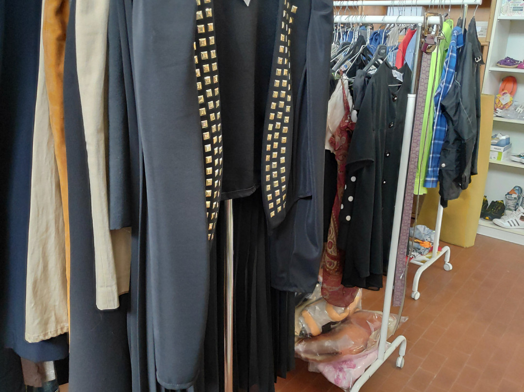 Mercatino dell'usato EcoLogico-拉蒂纳必去景点