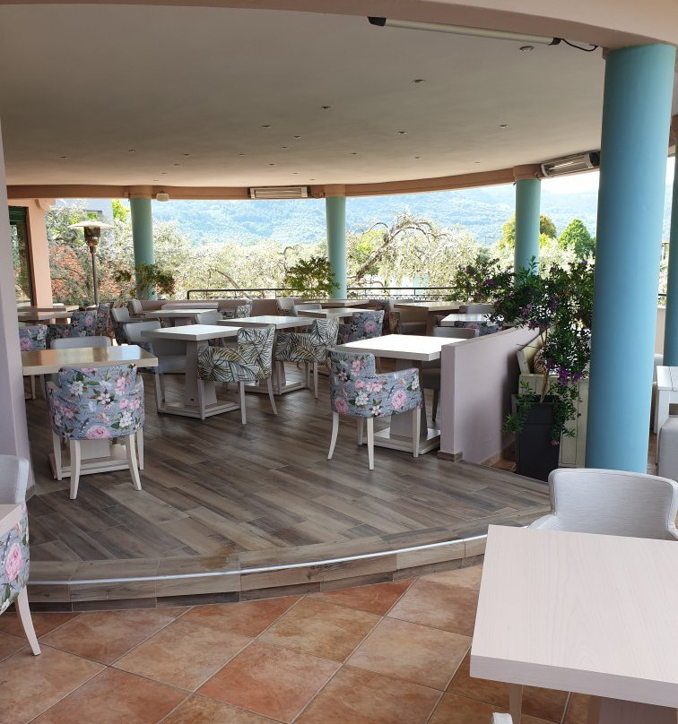 Ocean Beach Hotel主图