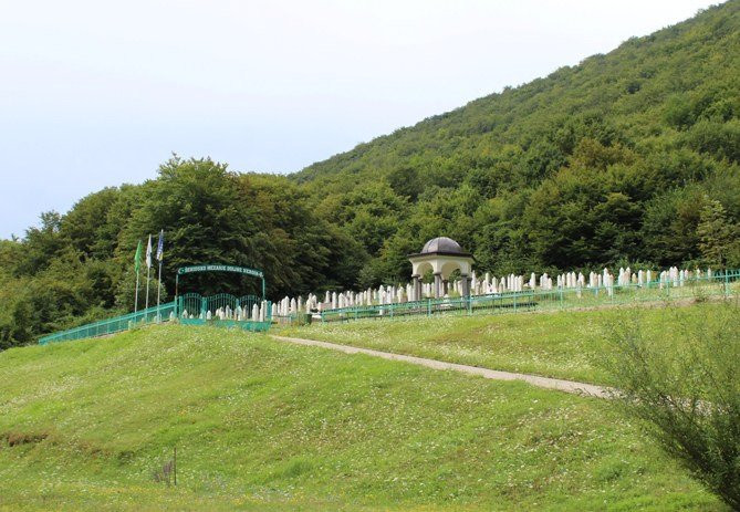 Muslim cemetery-Bihac必去景点
