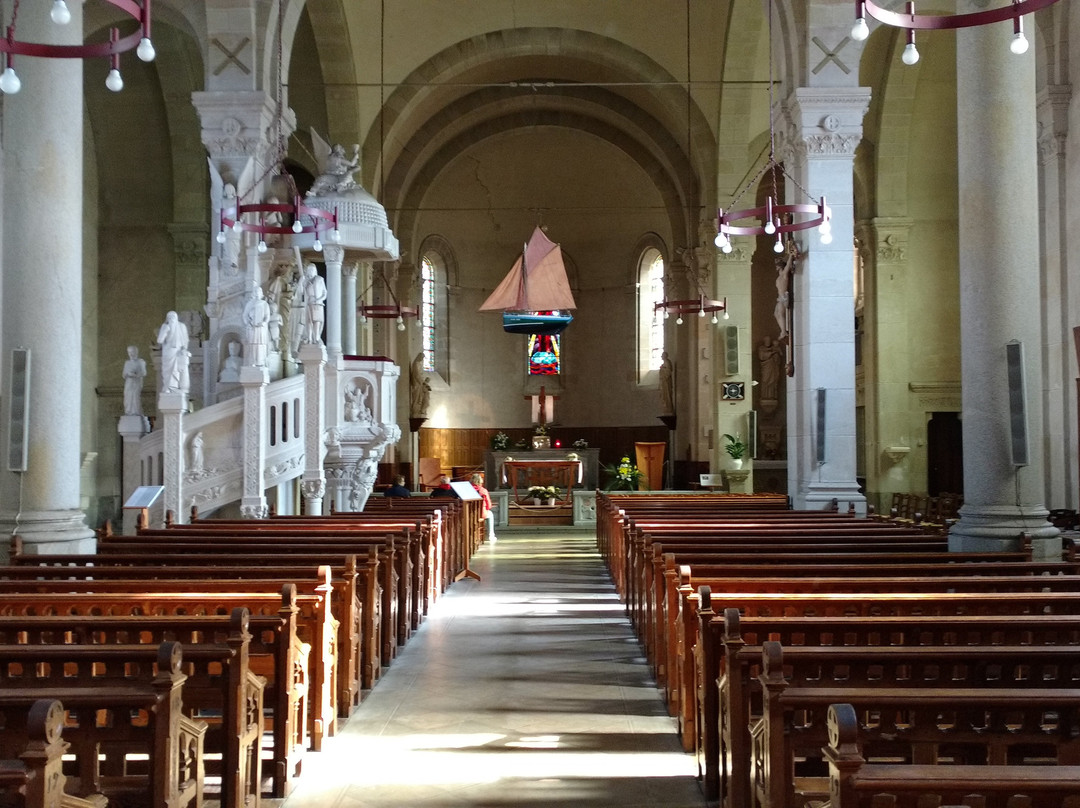 Eglise Sainte Croix景点图片