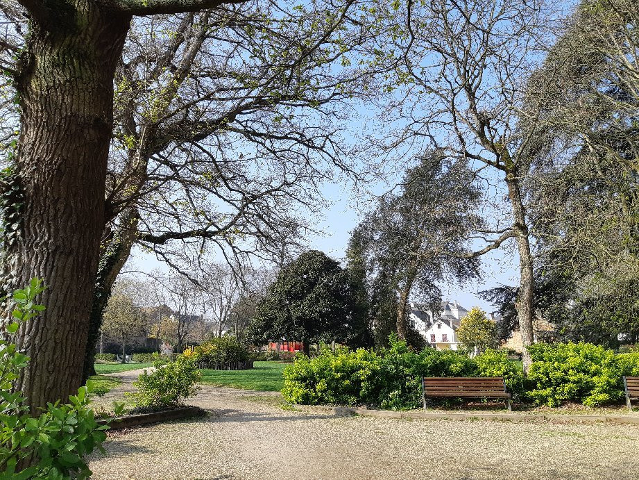 Square de Villeneuve-雷恩必去景点