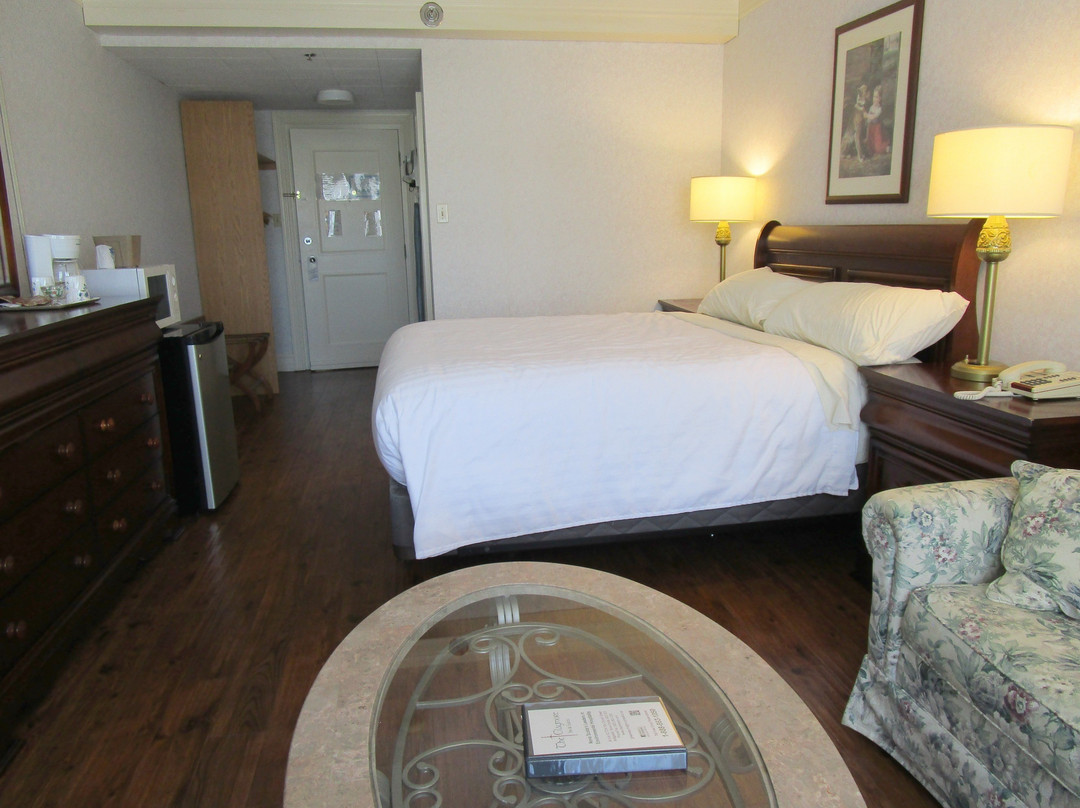 Claymore Inn & Suites主图