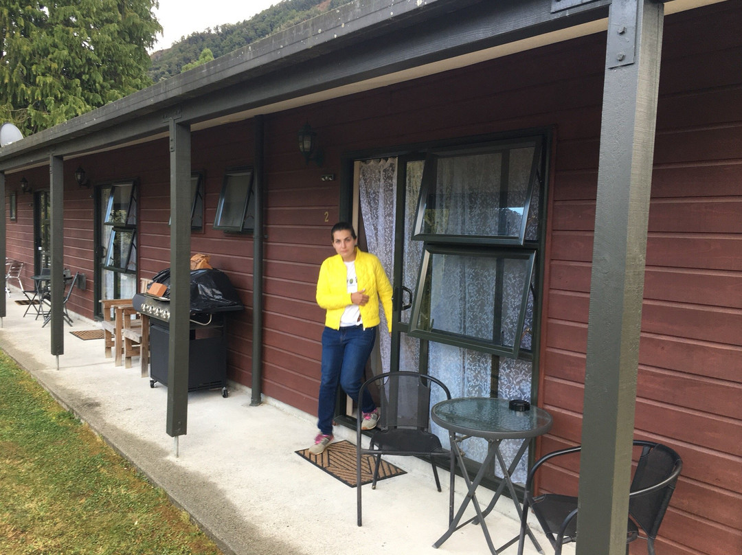Owen River Tavern & Motels主图