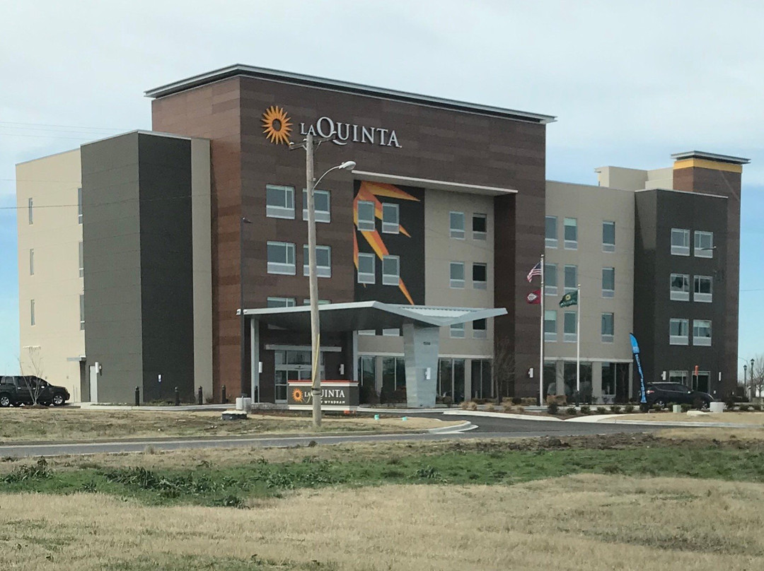 La Quinta Inn & Suites by Wyndham West Memphis主图