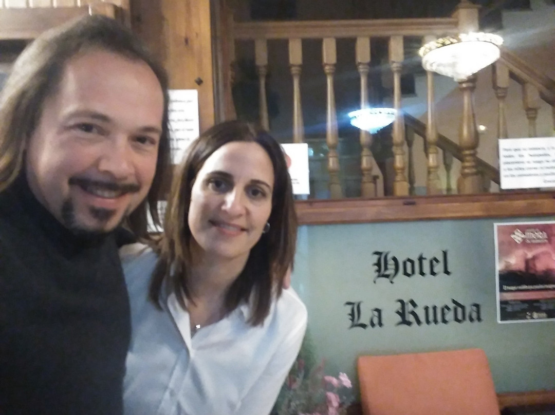 Hotel La Rueda主图