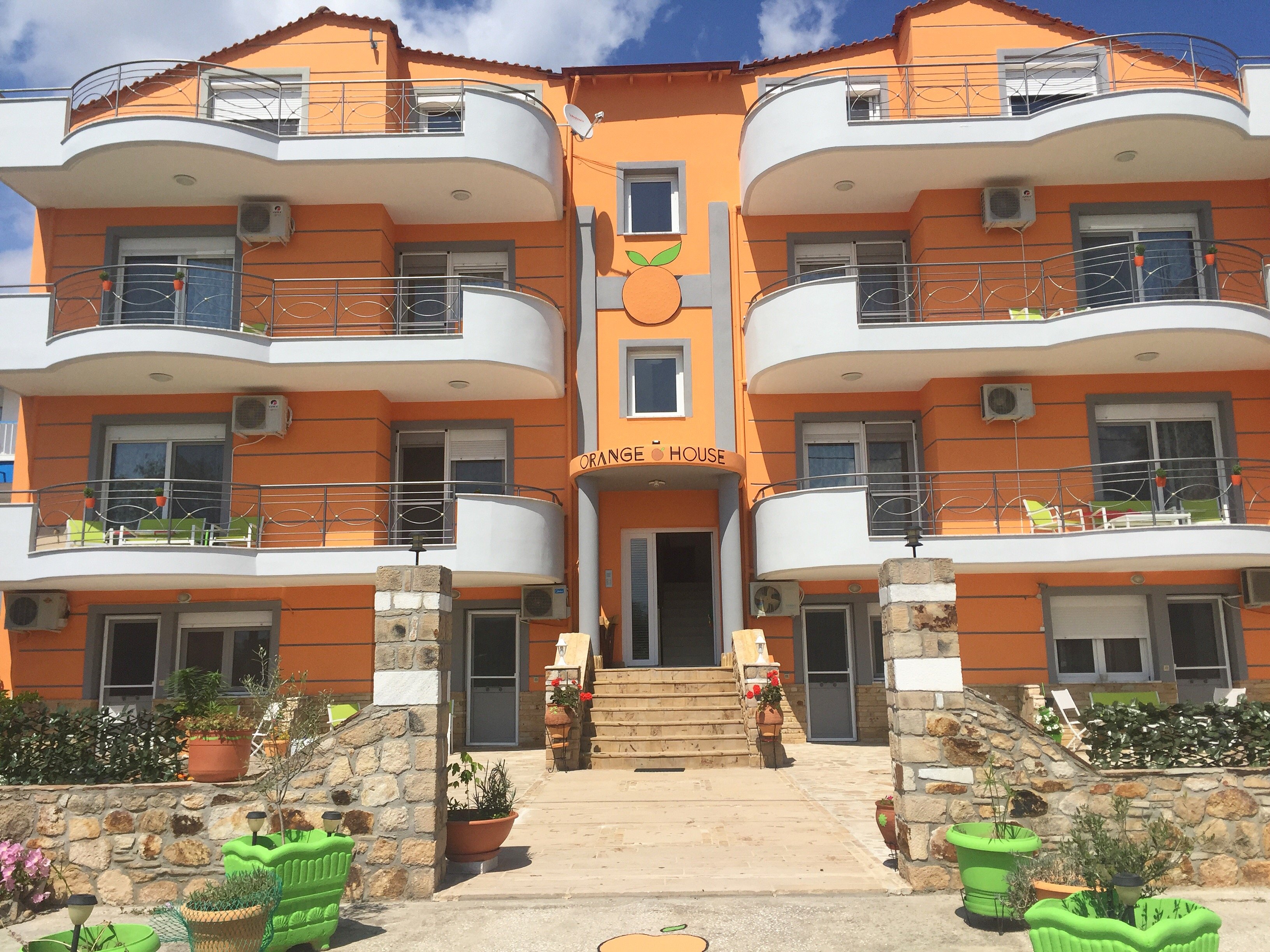 Orange House-官方