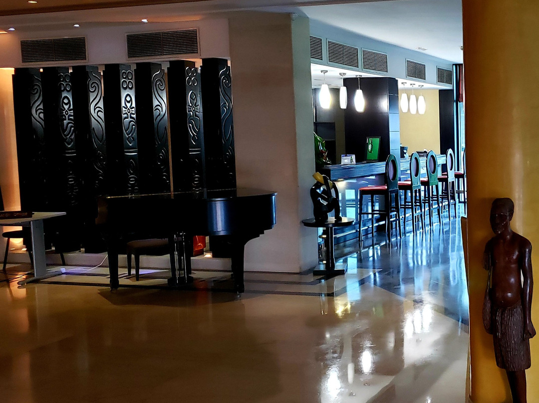 玛雅玛雅莱杰广场酒店主图