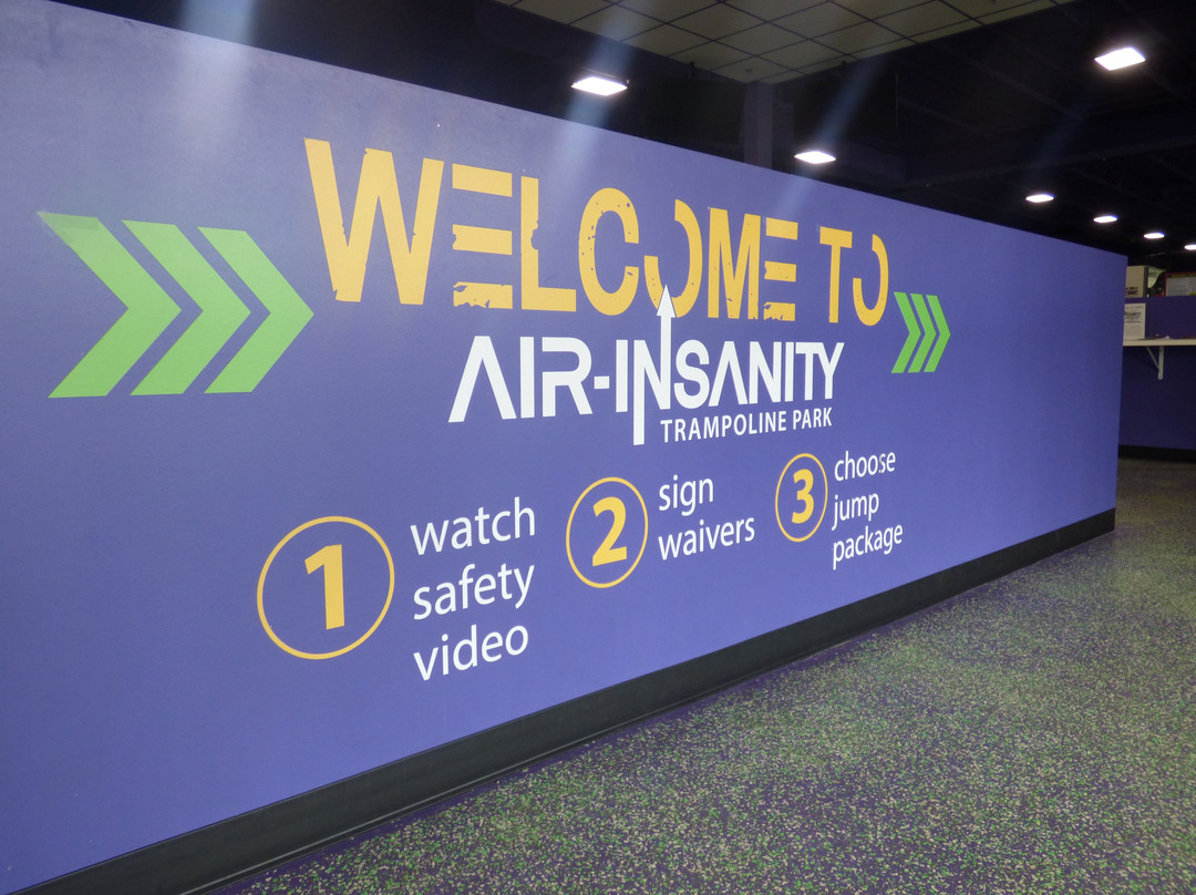 Air Insanity Indoor Trampoline Park-罗切斯特必去景点