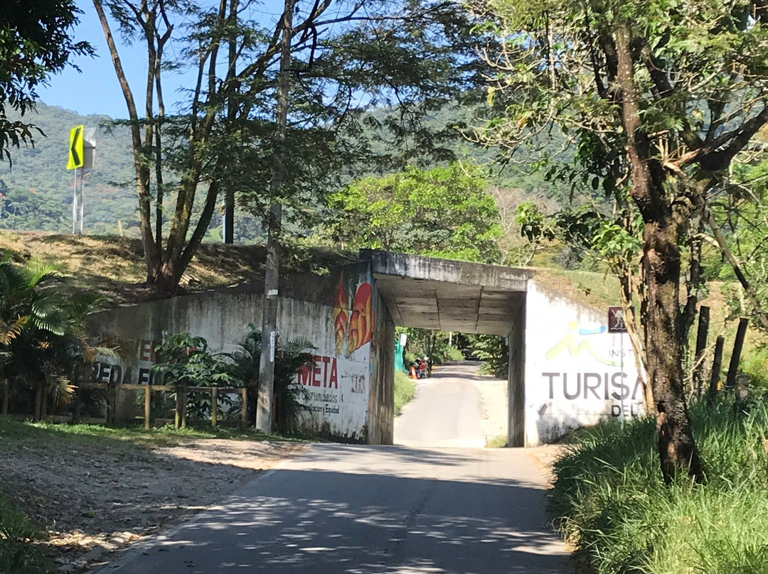 La Escuela, Vereda El Carmen-比亚维森西奥必去景点