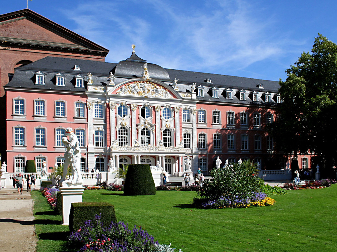 特里尔旅游景点-Kurfürstliches Palais