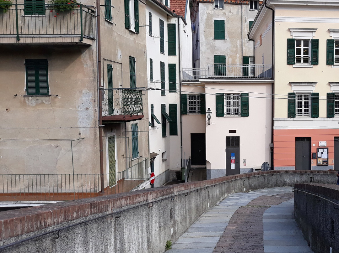 Ponte Medievale di San Michele (Ponte di Adalasia)-Campo Ligure必去景点