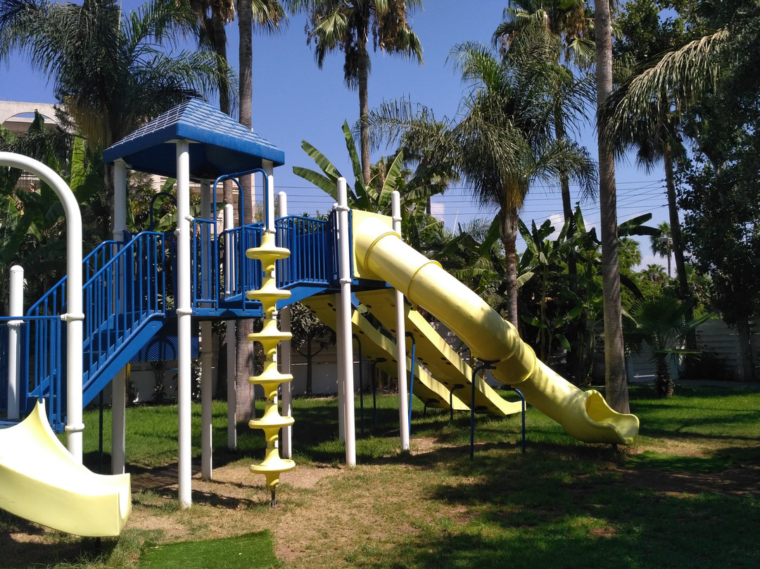 Atlantica Gardens Hotel主图