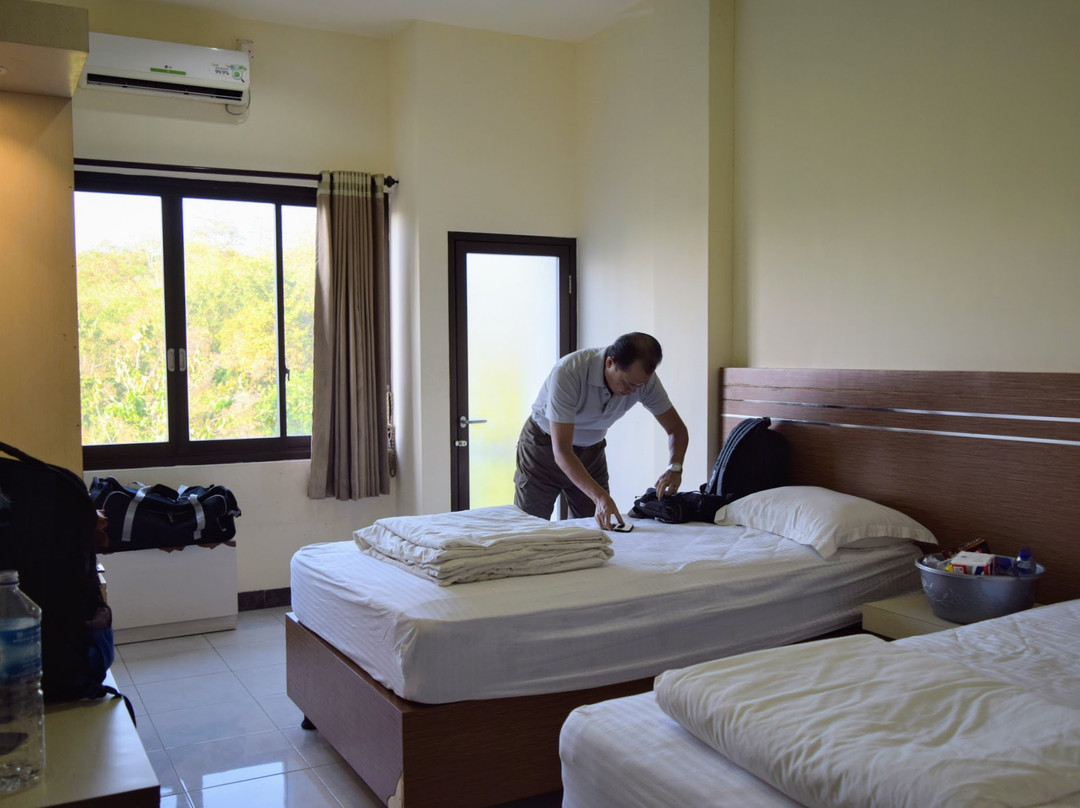 Hotel Sinar Tambolaka主图