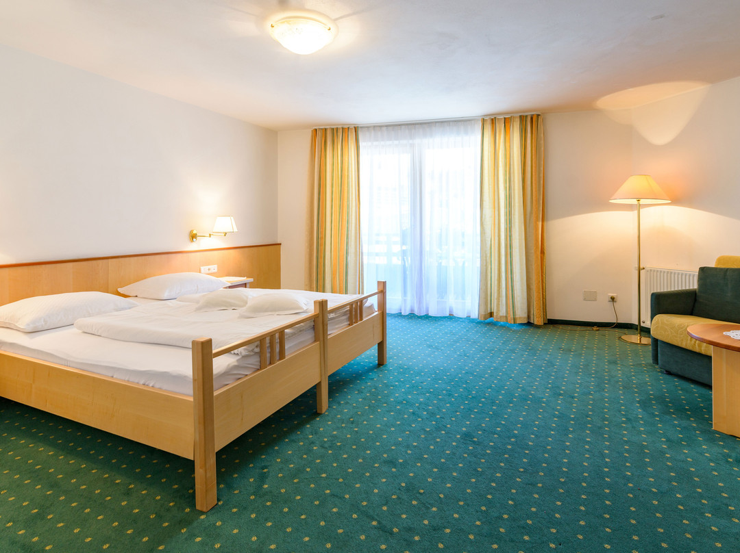 朱利露斯帕耶酒店主图