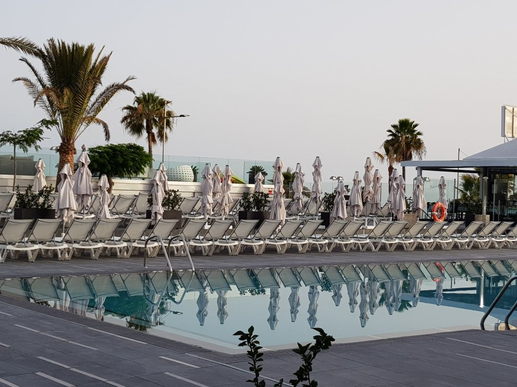 Lara Apartments