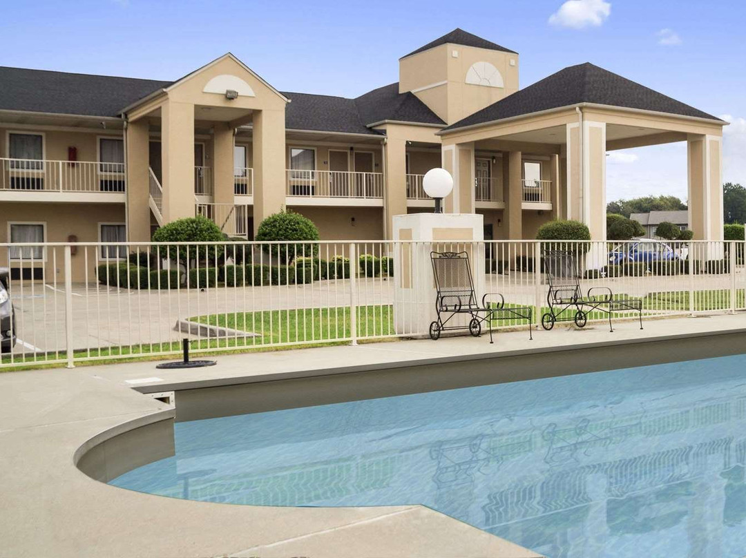 Days Inn & Suites by Wyndham Stuttgart主图