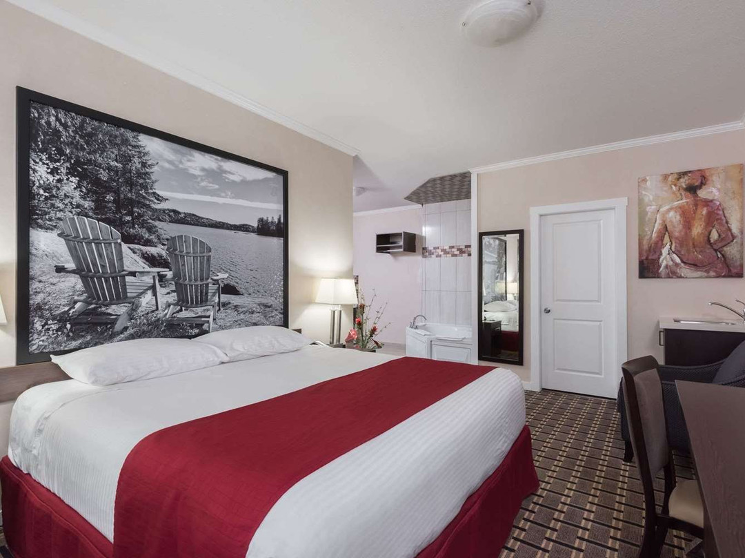 Super 8 by Wyndham Watrous主图