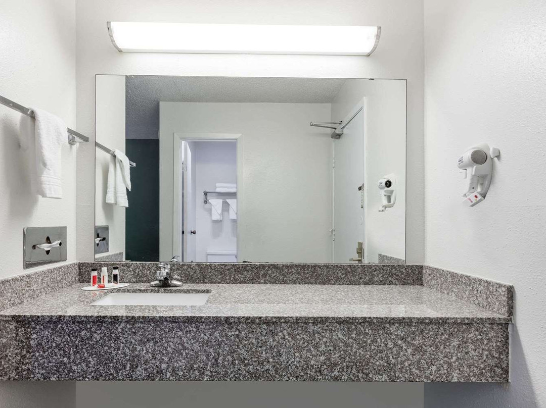 Super 8 by Wyndham Sapulpa/Tulsa Area主图